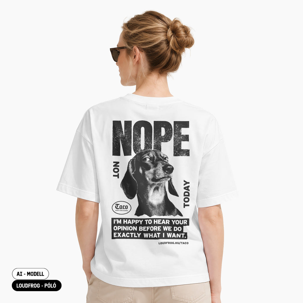NOPE / Női fehér oversize póló